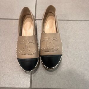 *** Designer Inspired Beige and Black Espadrilles